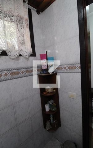 Casa de condomínio à venda com 336m², 3 quartos e 8 vagasLavabo