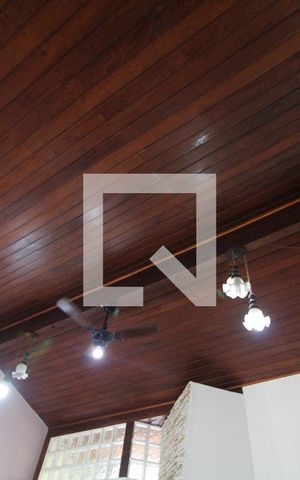 Casa de condomínio à venda com 336m², 3 quartos e 8 vagasDetalhe Sala