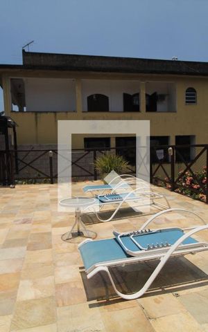Casa de condomínio à venda com 336m², 3 quartos e 8 vagasPiscina