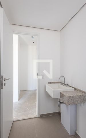 Apartamento à venda com 70m², 2 quartos e 1 vagaBanheiro da Suíte 2
