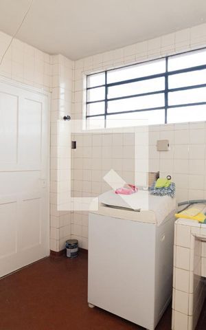 Casa à venda com 265m², 3 quartos e sem vagaÁrea de Serviço