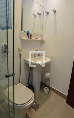 Apartamento à venda com 120m², 4 quartos e 2 vagas Apartamento à venda com 120m², 4 quartos e 2 vagasBanheiro
