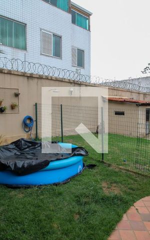 Casa à venda com 420m², 3 quartos e 4 vagas Casa à venda com 420m², 3 quartos e 4 vagasQuintal