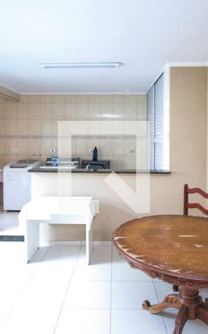 Casa à venda com 294m², 3 quartos e 3 vagas Casa à venda com 294m², 3 quartos e 3 vagasEdicula