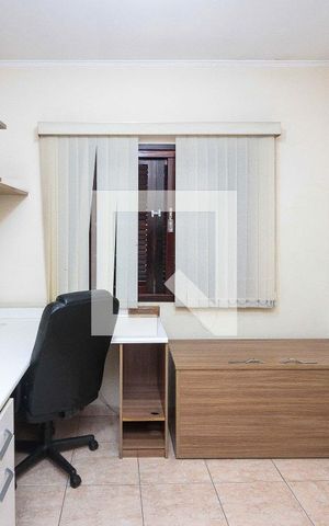 Casa à venda com 294m², 3 quartos e 3 vagas Casa à venda com 294m², 3 quartos e 3 vagasQuarto 02
