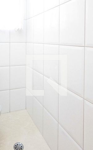 Casa à venda com 294m², 3 quartos e 3 vagas Casa à venda com 294m², 3 quartos e 3 vagasBanheiro Social
