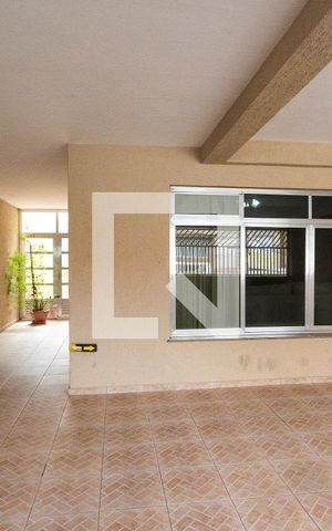 Casa à venda com 294m², 3 quartos e 3 vagas Casa à venda com 294m², 3 quartos e 3 vagasGaragem