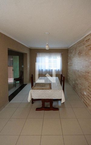 Casa à venda com 294m², 3 quartos e 3 vagas Casa à venda com 294m², 3 quartos e 3 vagasEdicula