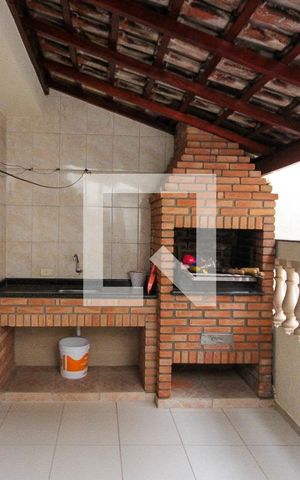 Casa à venda com 294m², 3 quartos e 3 vagas Casa à venda com 294m², 3 quartos e 3 vagasChurrasqueira