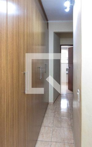 Casa à venda com 294m², 3 quartos e 3 vagas Casa à venda com 294m², 3 quartos e 3 vagasCorredor