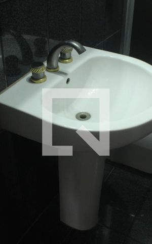 Apartamento para alugar com 400m², 3 quartos e sem vagaBanheiro