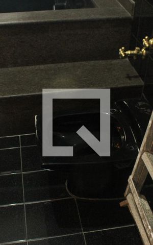 Apartamento para alugar com 400m², 3 quartos e sem vagaBanheiro da Suíte 1