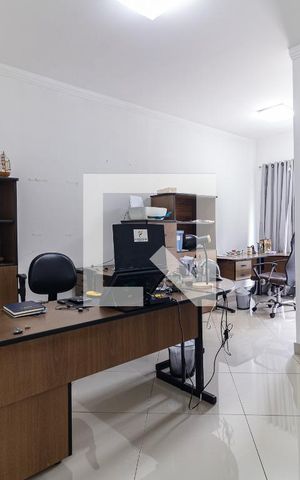 Casa à venda com 792m², 4 quartos e 5 vagas Casa à venda com 792m², 4 quartos e 5 vagasSuíte 3
