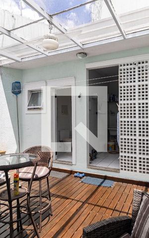 Casa à venda com 792m², 4 quartos e 5 vagas Casa à venda com 792m², 4 quartos e 5 vagasÁrea da Churrasqueira