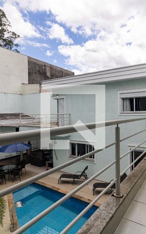 Casa à venda com 792m², 4 quartos e 5 vagas Casa à venda com 792m², 4 quartos e 5 vagasVaranda da Suíte 2