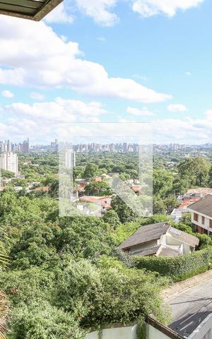 Casa à venda com 430m², 4 quartos e 4 vagas Casa à venda com 430m², 4 quartos e 4 vagasVista da Suíte 1