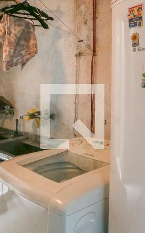 Casa à venda com 430m², 4 quartos e 4 vagas Casa à venda com 430m², 4 quartos e 4 vagasÁrea de Serviço