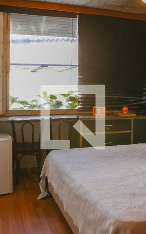 Casa à venda com 430m², 4 quartos e 4 vagas Casa à venda com 430m², 4 quartos e 4 vagasSuíte 4