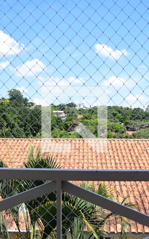 Casa de condomínio para alugar com 200m², 3 quartos e 3 vagasSuíte