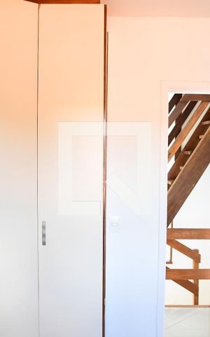 Casa de condomínio para alugar com 200m², 3 quartos e 3 vagasQuarto