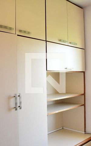 Casa de condomínio para alugar com 200m², 3 quartos e 3 vagasQuarto