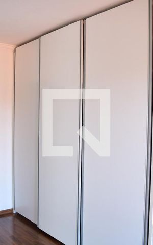 Casa de condomínio para alugar com 200m², 3 quartos e 3 vagasSuíte