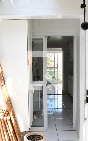 Casa de condomínio para alugar com 200m², 3 quartos e 3 vagasÁrea de Serviço