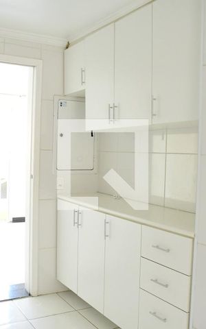 Casa de condomínio para alugar com 200m², 3 quartos e 3 vagasCozinha