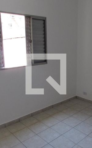 Casa para alugar com 100m², 2 quartos e 1 vagaQuarto 1