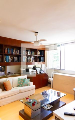 Apartamento à venda com 110m², 2 quartos e sem vaga Apartamento à venda com 110m², 2 quartos e sem vagaDetalhe da sala