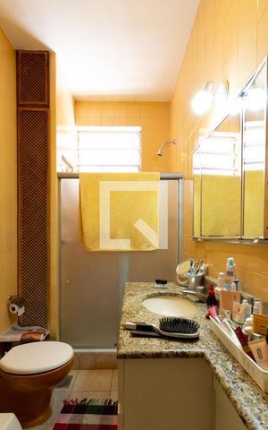 Apartamento à venda com 110m², 2 quartos e sem vaga Apartamento à venda com 110m², 2 quartos e sem vagaDetalhe do banheiro social