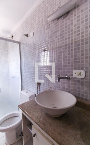 Casa à venda com 90m², 2 quartos e sem vaga Casa à venda com 90m², 2 quartos e sem vagaBanheiro da Suíte 2