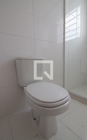 Apartamento à venda com 97m², 2 quartos e sem vaga Apartamento à venda com 97m², 2 quartos e sem vagaBanheiro