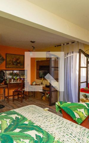 Casa à venda com 350m², 4 quartos e 2 vagasQuarto 3 - suíte