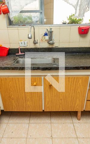 Casa à venda com 350m², 4 quartos e 2 vagasCozinha 