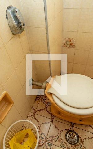 Casa à venda com 350m², 4 quartos e 2 vagasBanheiro salão