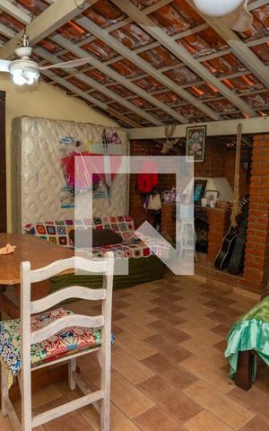 Casa à venda com 350m², 4 quartos e 2 vagasQuarto 4 - suíte