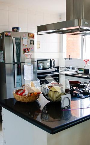 Apartamento para alugar com 181m², 3 quartos e 3 vagas Apartamento para alugar com 181m², 3 quartos e 3 vagasCozinha