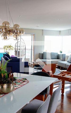 Apartamento para alugar com 181m², 3 quartos e 3 vagas Apartamento para alugar com 181m², 3 quartos e 3 vagasSala