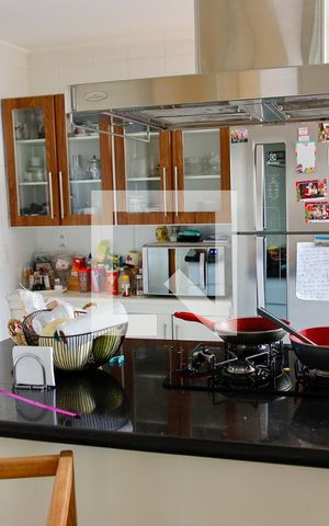 Apartamento para alugar com 181m², 3 quartos e 3 vagas Apartamento para alugar com 181m², 3 quartos e 3 vagasCozinha