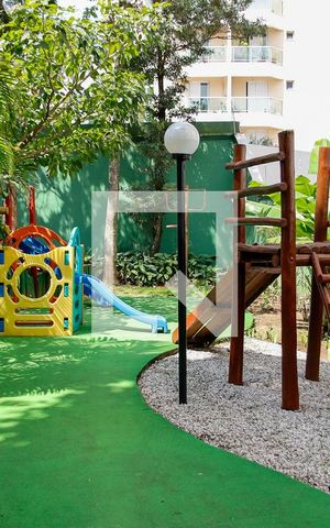 Apartamento para alugar com 181m², 3 quartos e 3 vagas Apartamento para alugar com 181m², 3 quartos e 3 vagasÁrea comum - Playground
