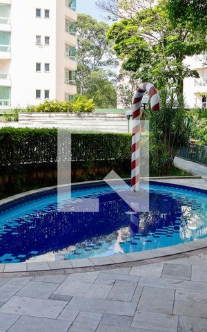 Apartamento para alugar com 181m², 3 quartos e 3 vagas Apartamento para alugar com 181m², 3 quartos e 3 vagasÁrea comum - Piscina