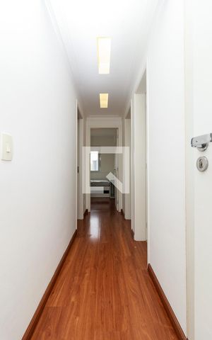 Apartamento para alugar com 126m², 4 quartos e 2 vagas Apartamento para alugar com 126m², 4 quartos e 2 vagasCorredor