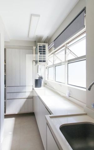 Apartamento à venda com 80m², 2 quartos e 1 vaga Apartamento à venda com 80m², 2 quartos e 1 vagaÁrea de Serviço