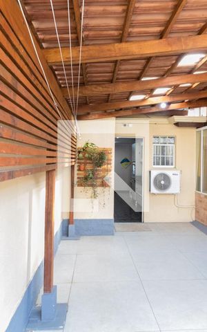 Casa à venda com 130m², 3 quartos e 2 vagasGaragem
