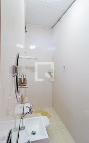 Casa à venda com 130m², 3 quartos e 2 vagasEspaço Gourmet-Banheiro