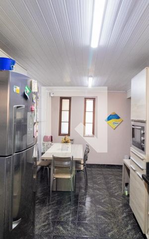 Casa à venda com 130m², 3 quartos e 2 vagasCozinha