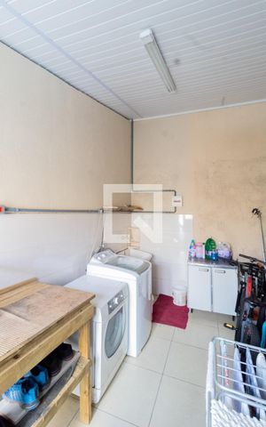 Casa à venda com 130m², 3 quartos e 2 vagasÁrea de Serviço