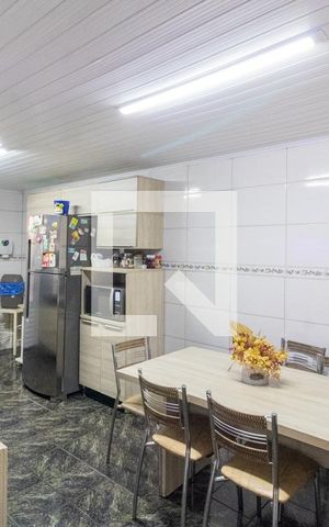 Casa à venda com 130m², 3 quartos e 2 vagasCozinha