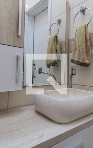 Casa à venda com 130m², 3 quartos e 2 vagasBanheiro